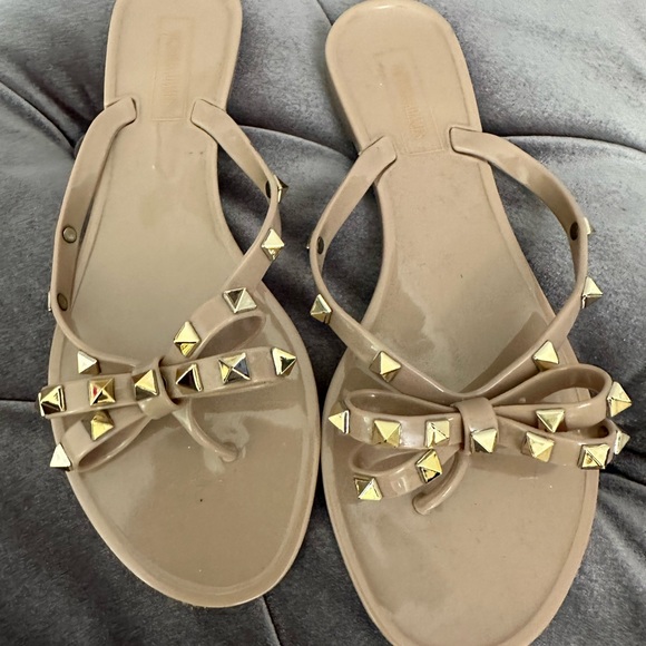 Sandals - Picture 3 of 4